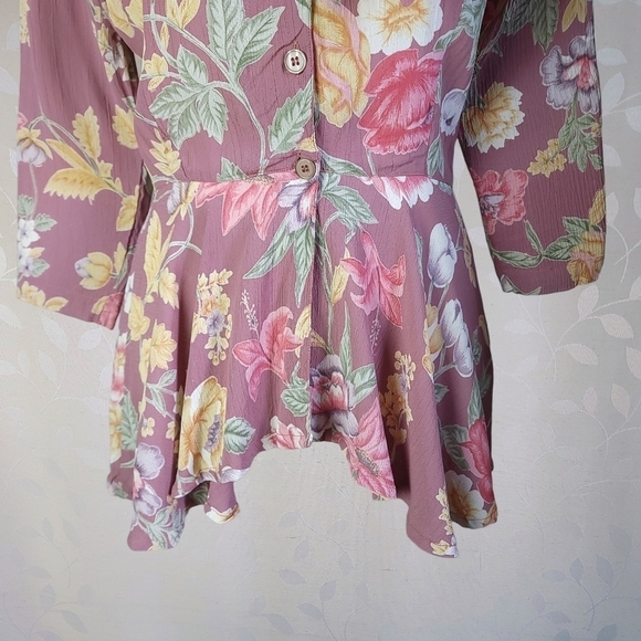 Vintage 90s Large Collar Floral Flowy Hem Blouse Lavender Passports S - Picture 5 of 11